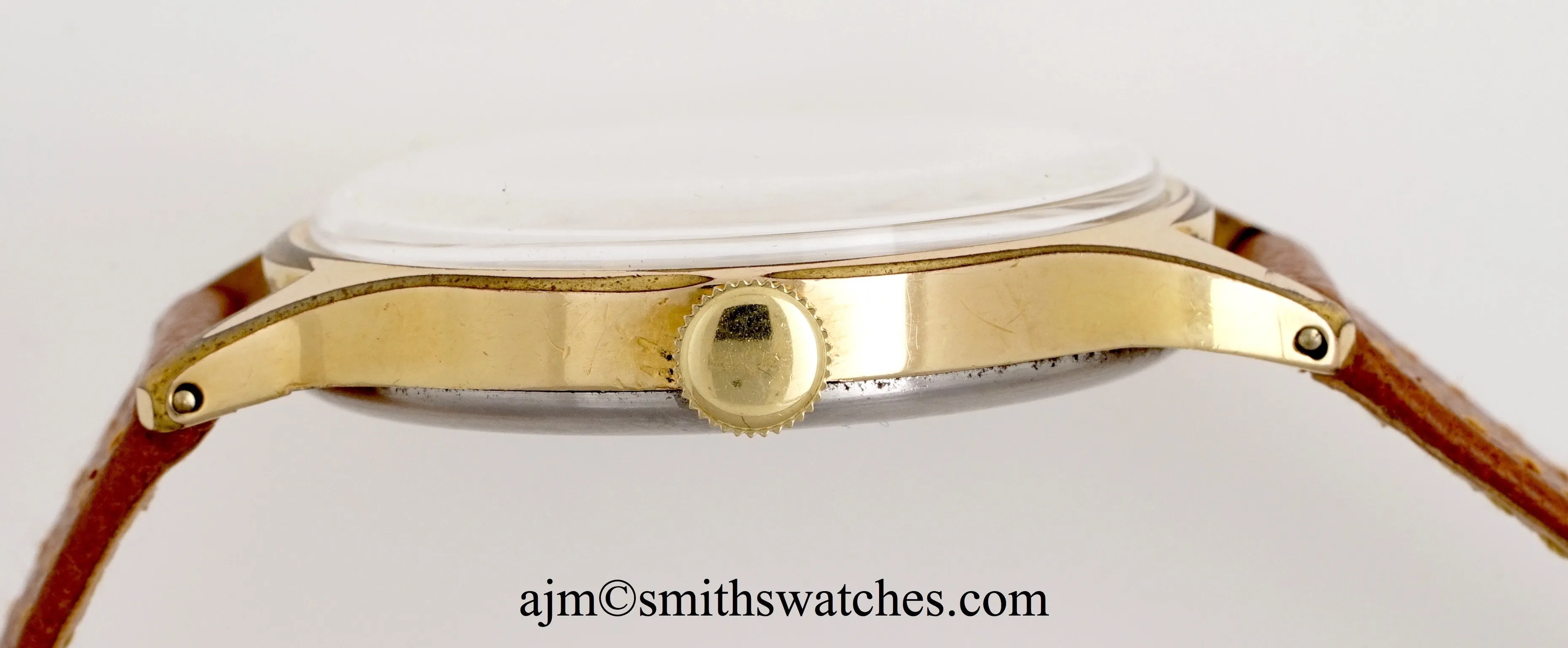 DELUXE SMITHS LARGE GENTS ENGLISH WRISTWATCH MODEL A325 A RARE MODEL c 1955/6